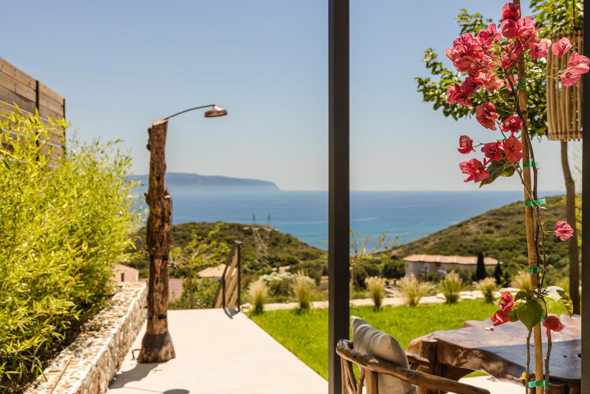 Hilaritas Luxury Suites Sea View, Private Pool & Jacuzzi Paradise Ratzaklion Luaran gambar