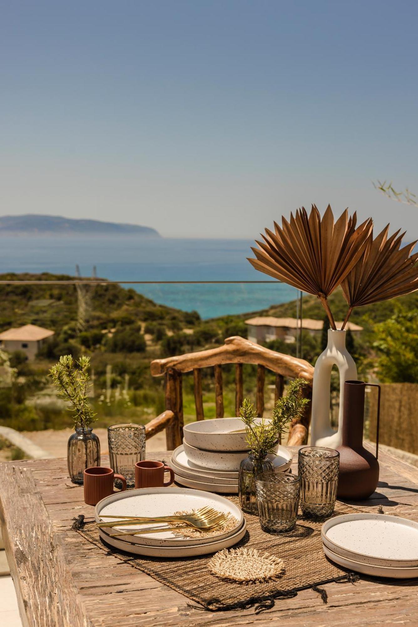 Hilaritas Luxury Suites Sea View, Private Pool & Jacuzzi Paradise Ratzaklion Luaran gambar