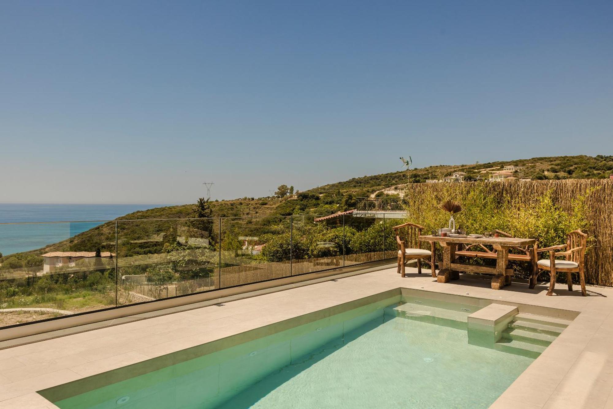 Hilaritas Luxury Suites Sea View, Private Pool & Jacuzzi Paradise Ratzaklion Luaran gambar
