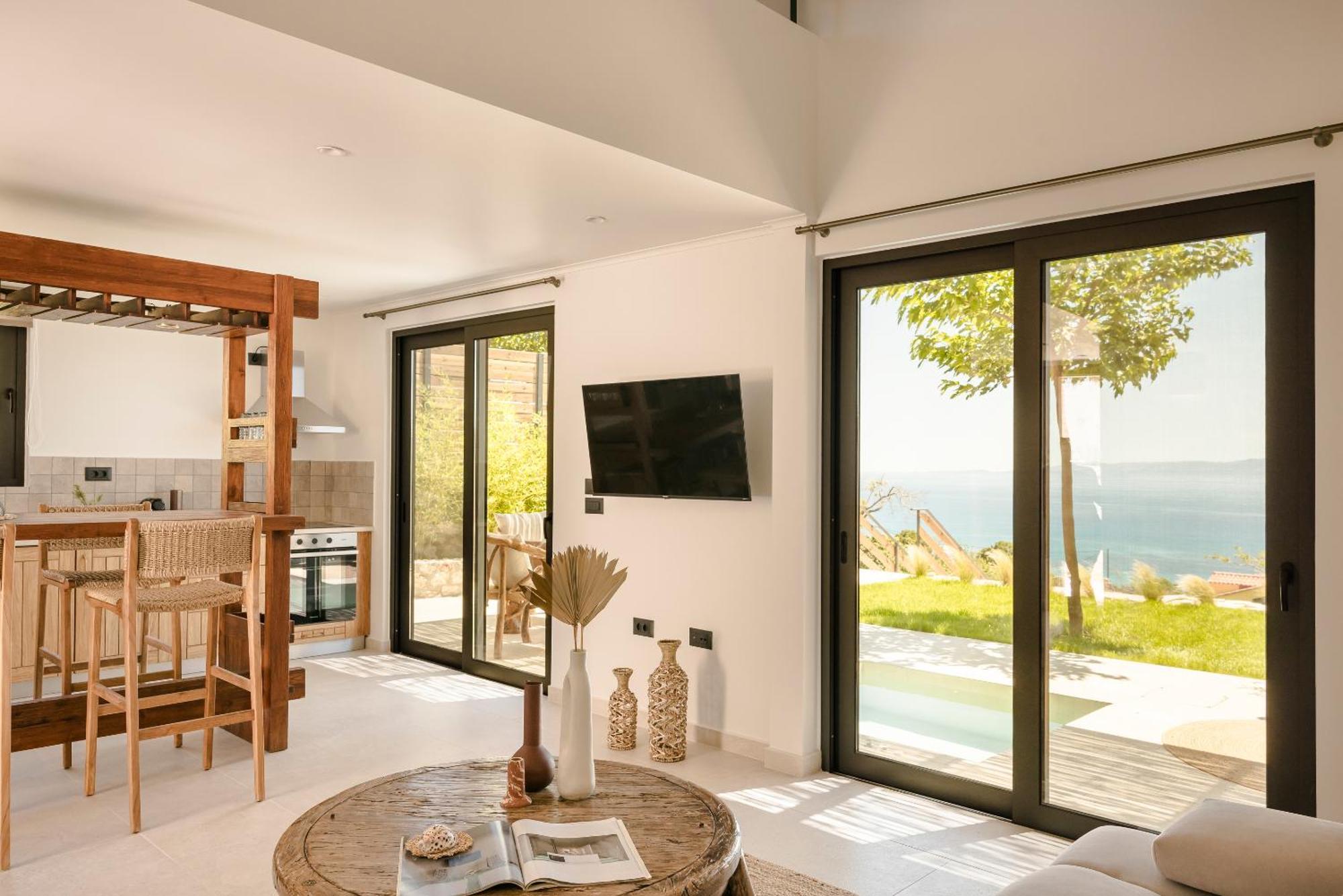Hilaritas Luxury Suites Sea View, Private Pool & Jacuzzi Paradise Ratzaklion Luaran gambar